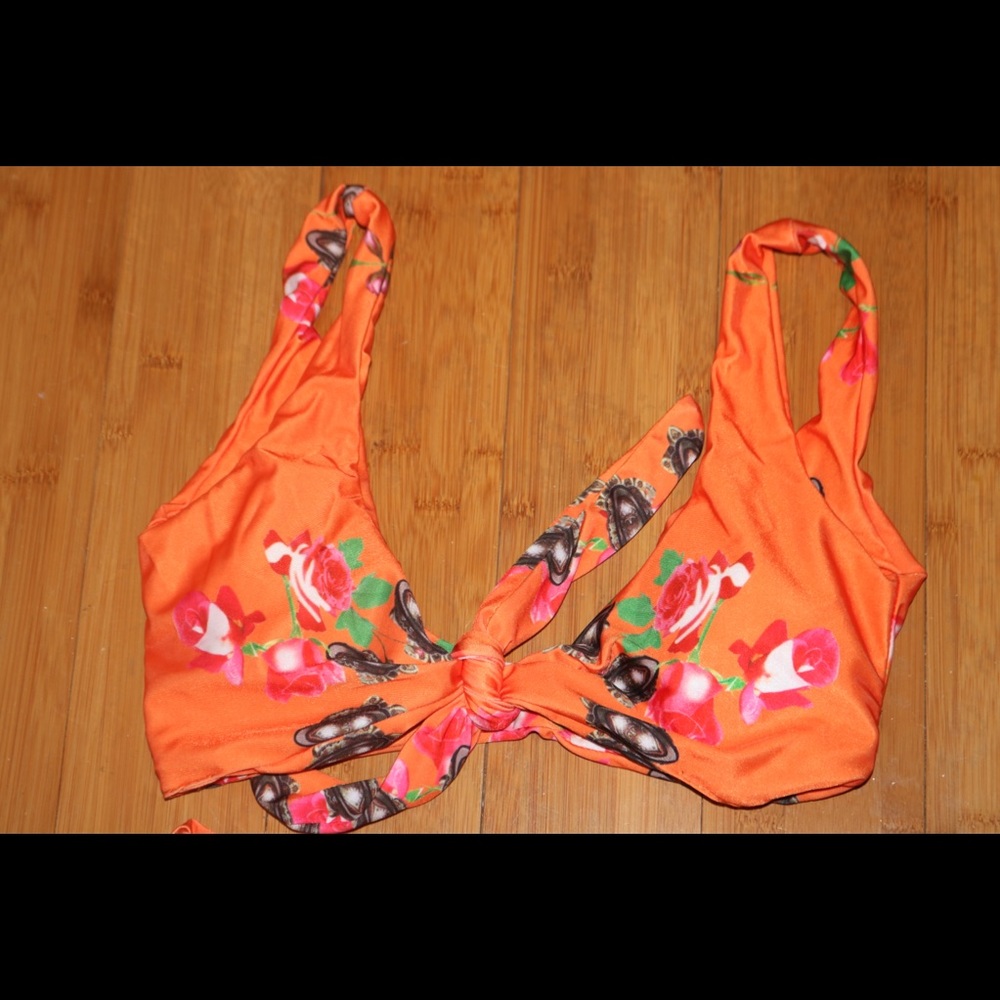 Bathing suit set - Picture 3 of 3